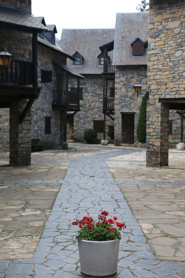 Ferienwohnung Urbanizacion Linsoles - Benasque Sahun Exterior foto